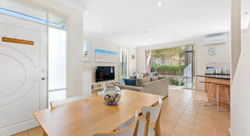 Bec's Beach House Getaway - Image 1