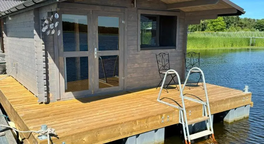 StagHorn floating river house - Image 1