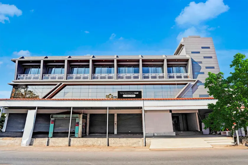 Townhouse Oak Bhagvadar Porbandar - Image 1