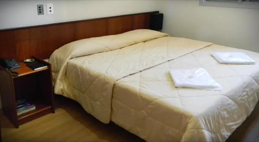 Hotel Chantilly - Image 1