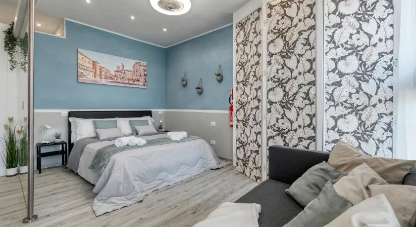 Front Station Apartment by DiffeRent - Image 1