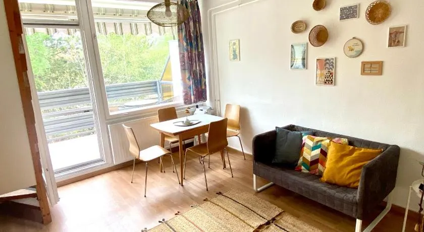 Napsugár Retro Apartman - Image 1