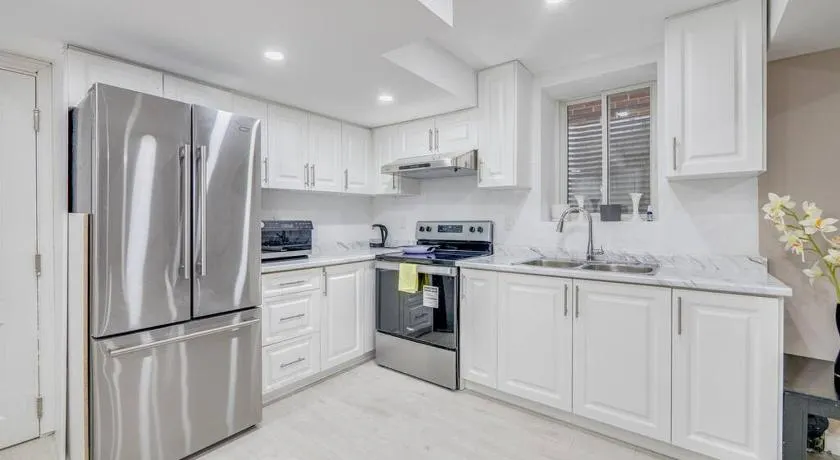 Hidden Gem: Spacious Basement - Image 1