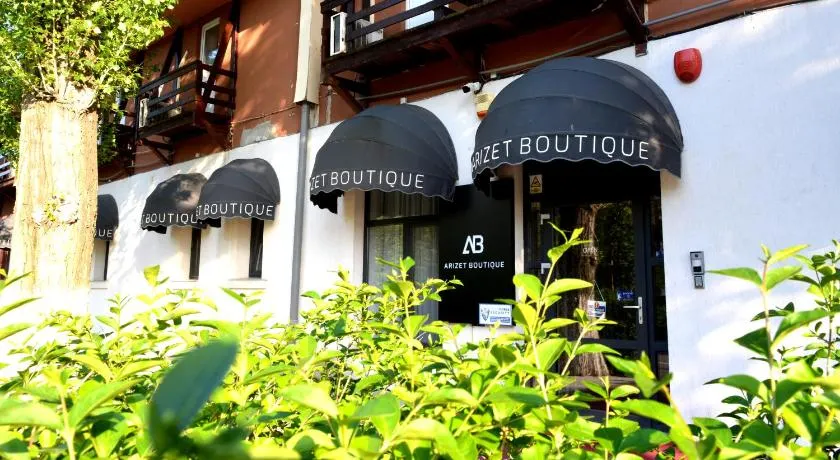 Arizet Boutique Mamaia - Image 1