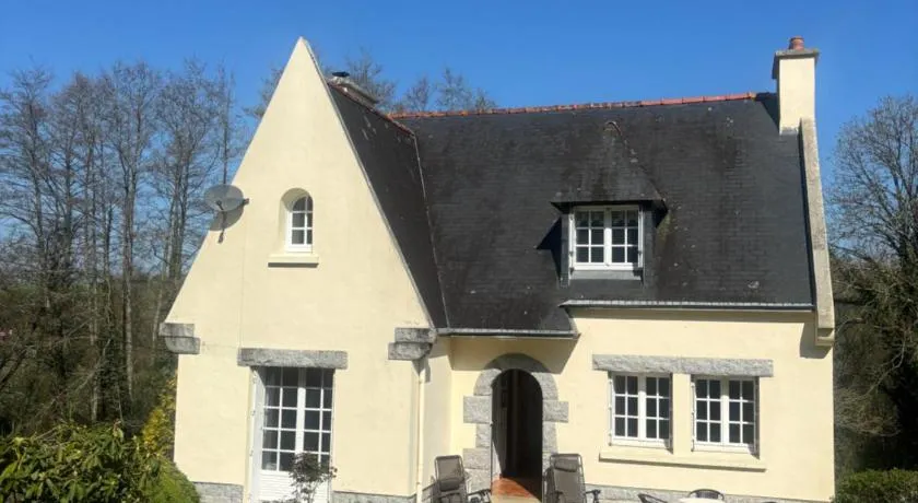 Fontaine Blanche River View, Large Patio & Garden in Central Brittany with Starlink WiFi - Image 1