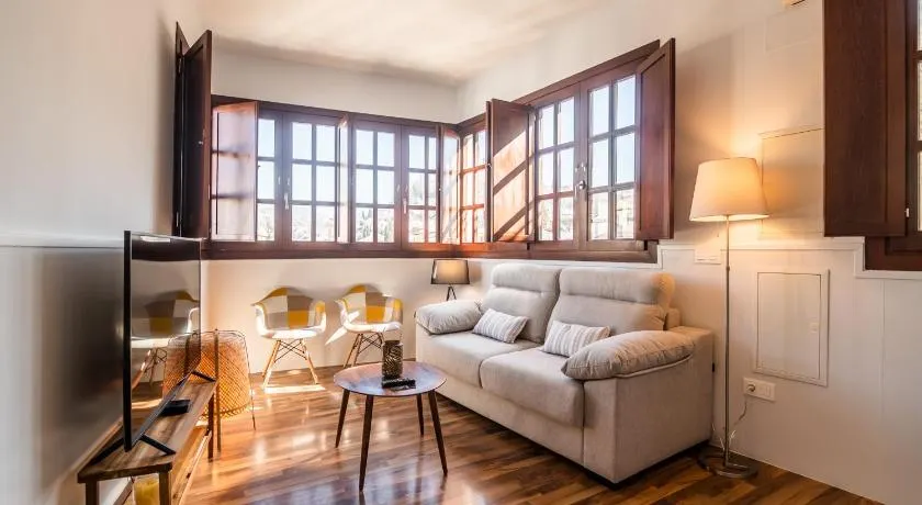 tuGuest Hermosa Apartment - Image 1