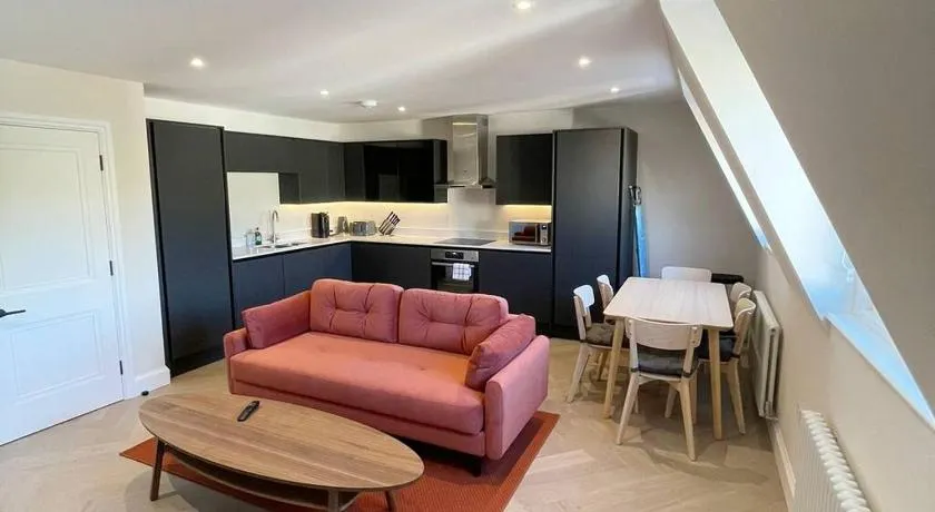 Apartments in the heart of Richmond, London - Image 1
