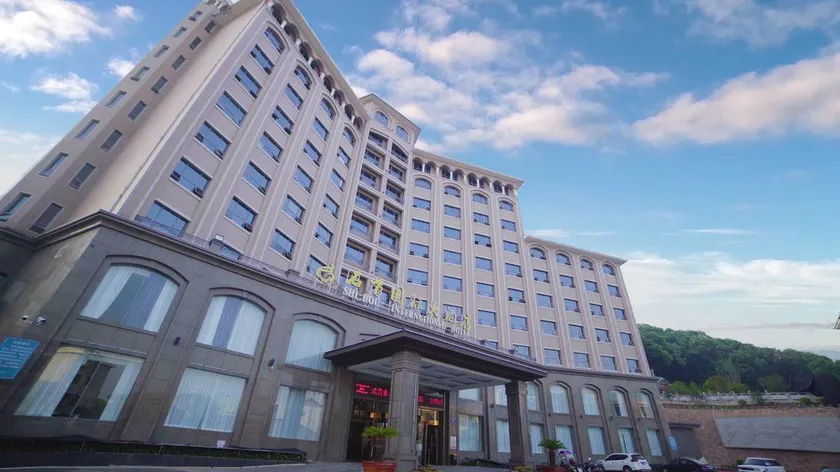 Shishou International Hotel - Image 1