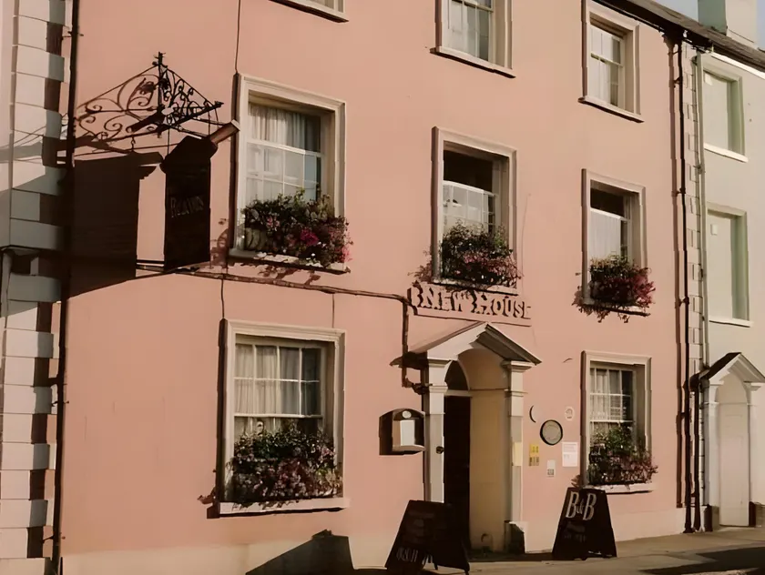 The Beacons Guest House - Image 1