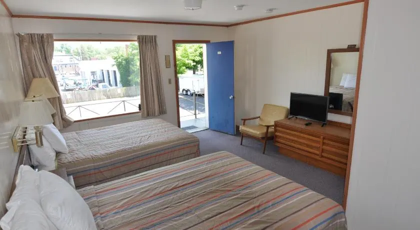 Budget Inn near WestRock - Image 1