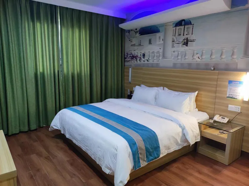 Shangpin Hatton Business Hotel - Image 1