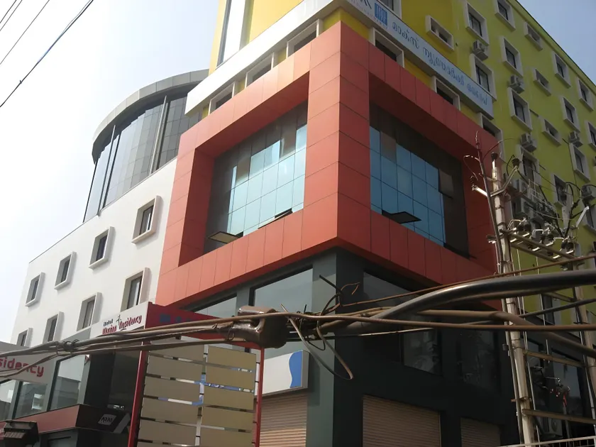 Hotel Marina Residency - Image 1