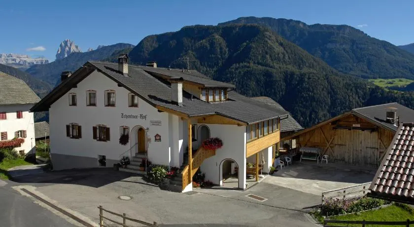 Zehentnerhof - Image 1