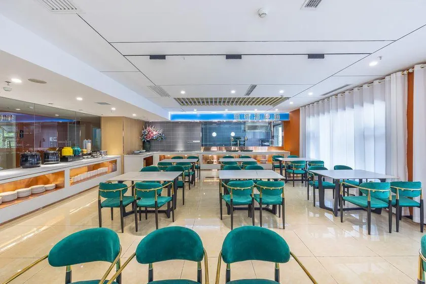 Maijishan Hotel (Junjiatan Subway Station Chengguan District Court) - Image 1