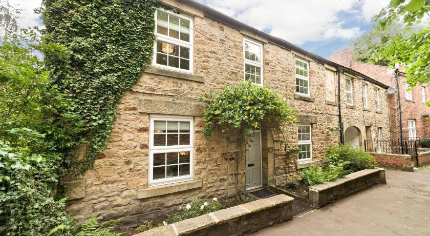Seal Cottage - Image 1
