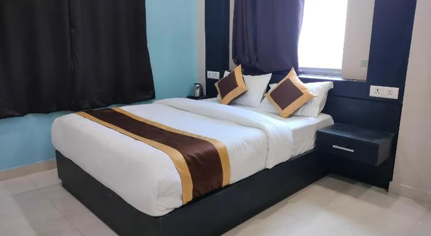Hotel Infinity - Image 1