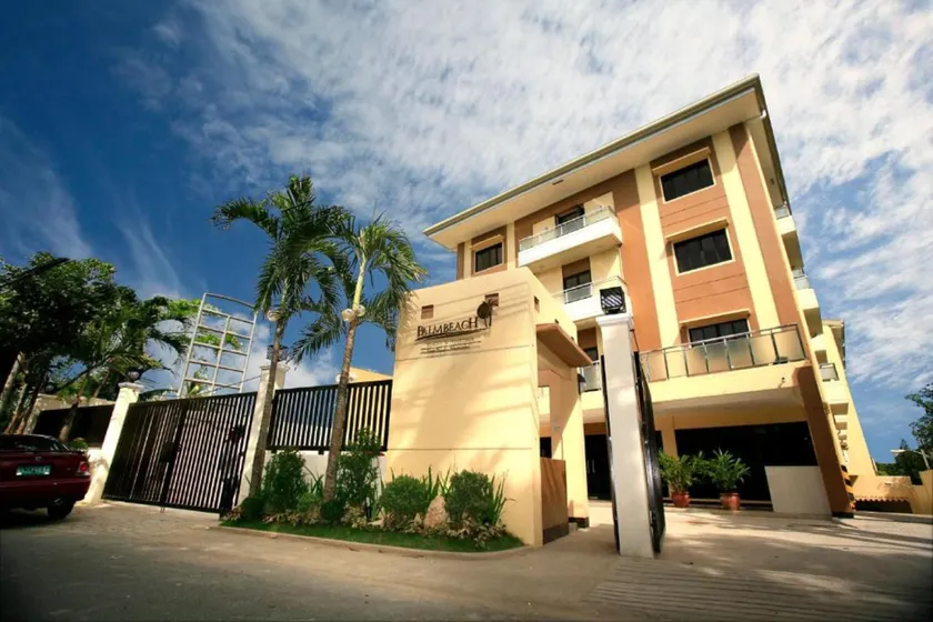 Palmbeach Resort Mactan Cebu powered by Cocotel - Image 1
