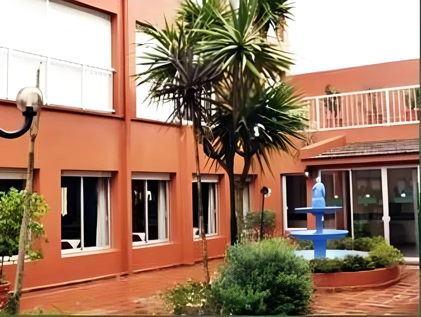 Hotel Leoncia - Image 1