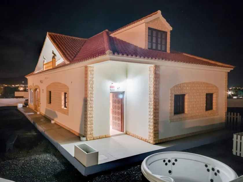 Spacious Holiday home in Los Lajares with Terrace - Image 1