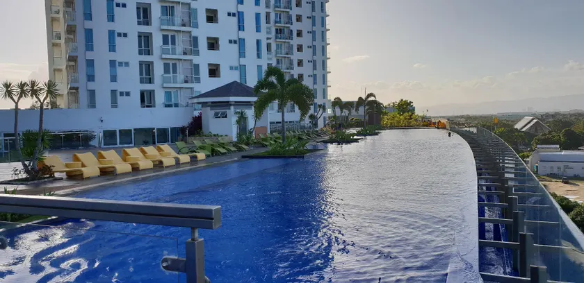 Apartment Sea View at Mactan Newtown - Image 1