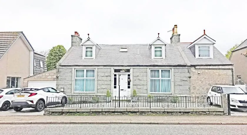Broomlea Guest House - Image 1