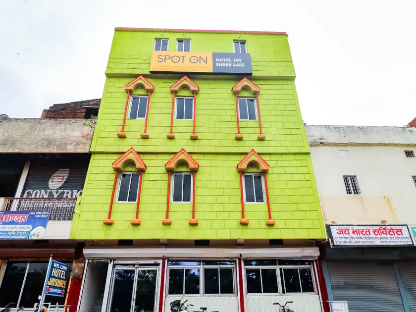 SPOT ON 44550 Hotel Jayshree - Image 1