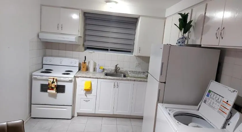Spacious and comfortable accommodation - Image 1