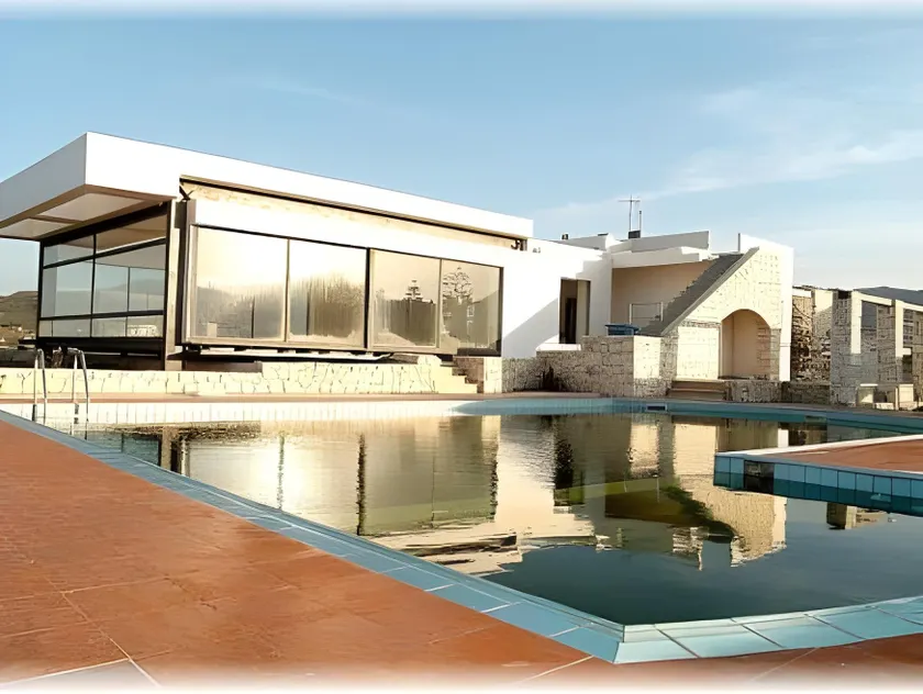 Viglia Beach Apartments - Image 1