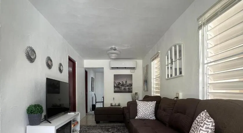 cozy house with jacuzzy - Image 1