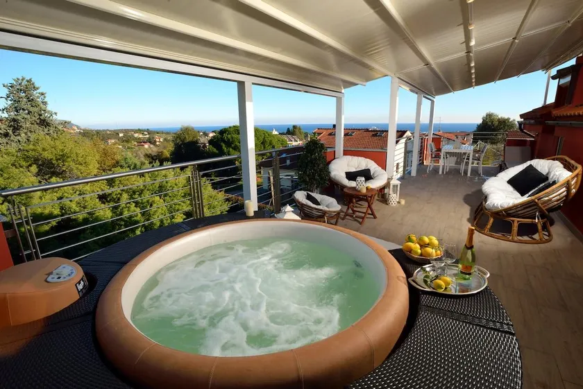 Fantastisk ferie hjemme med jacuzzi, sauna og fantastisk havudsigt terrasse - Image 1