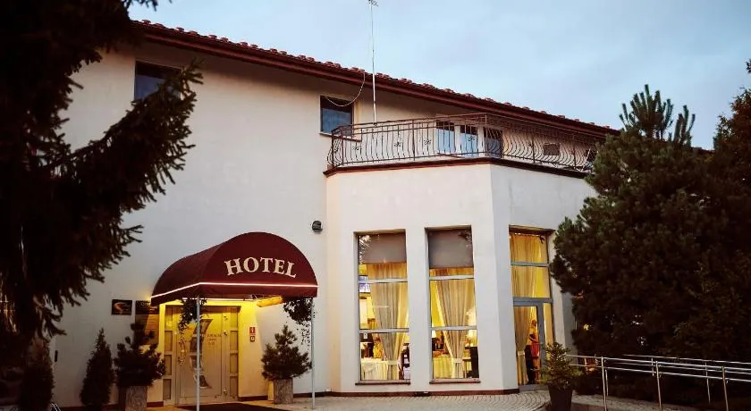 Orion Hotel Parczew - Image 1