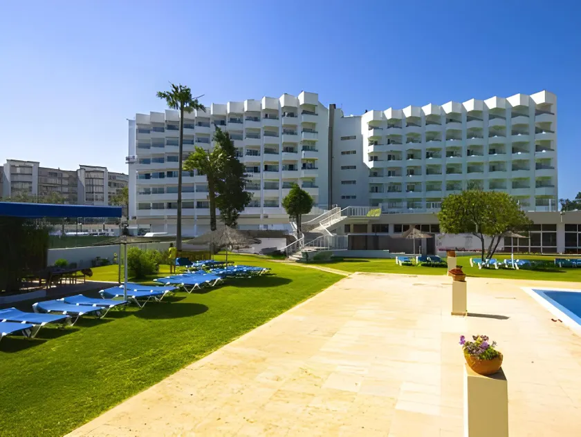 Hotel Puerto Bahía & Spa - Image 1