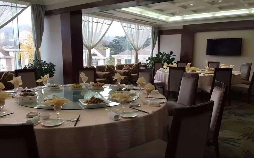 Nanshan Garden Hotel - Image 1