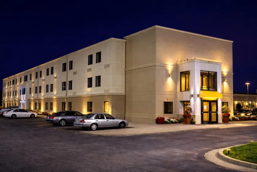 Woodland Inn and Suites Extended Stay - Image 1
