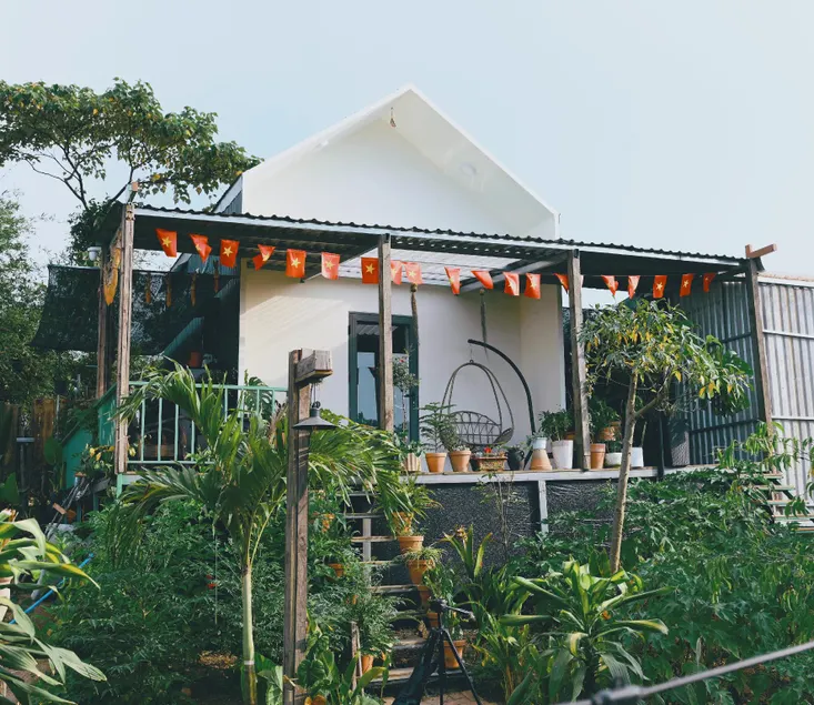 B tree Retreat homestay - Image 1