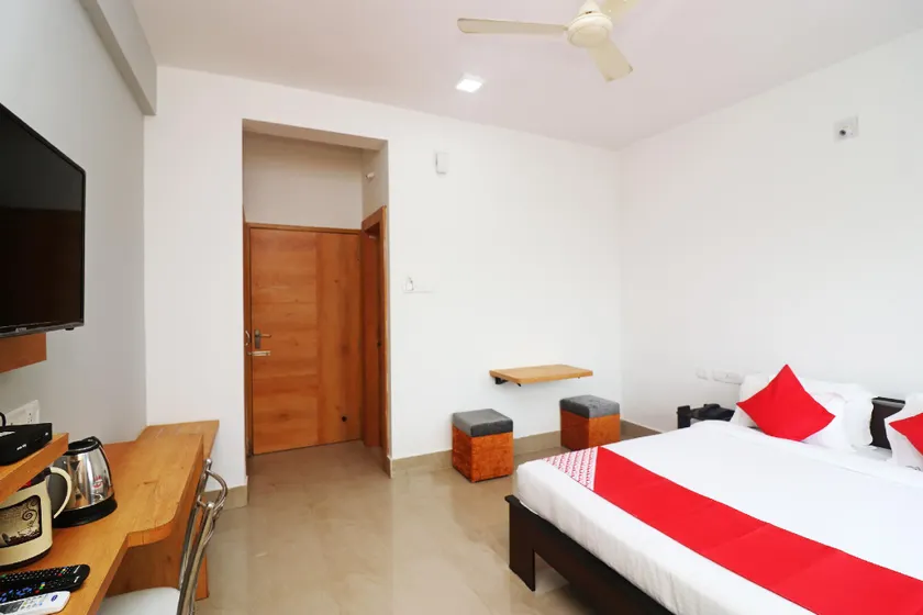 OYO 26192 Hotel Sidhartha Inn - Image 1