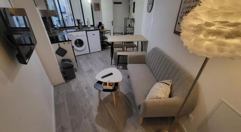 Superbe appartement T2 centre historique - Image 1