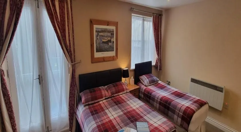 Town House B & B - Image 1
