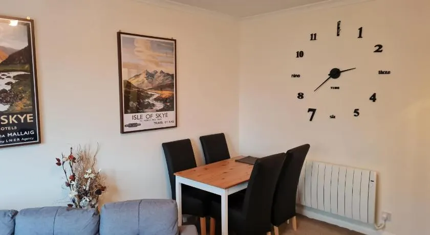 Modern Spacious Central Apartment - Image 1