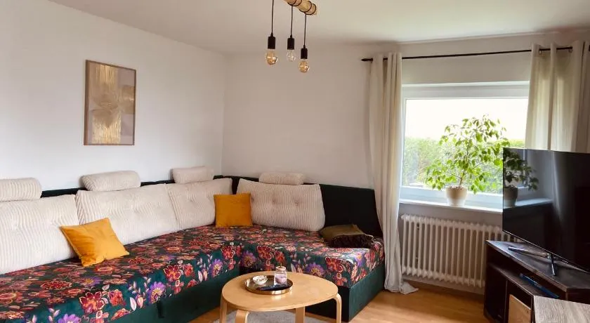 Voll ausgestattete, helle Ferienwohnung auf 80 qm - Image 1