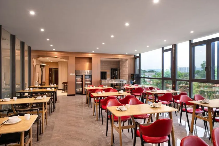 Meiqi Holiday Hotel (Guiyang Baiyun North High-Speed Rail Station, Liyang Branch) - Image 1