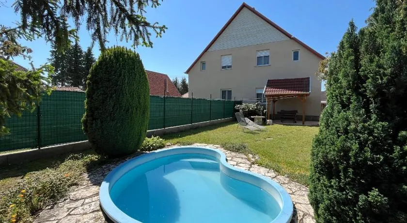 Vilma Balaton Apartmanház - Image 1