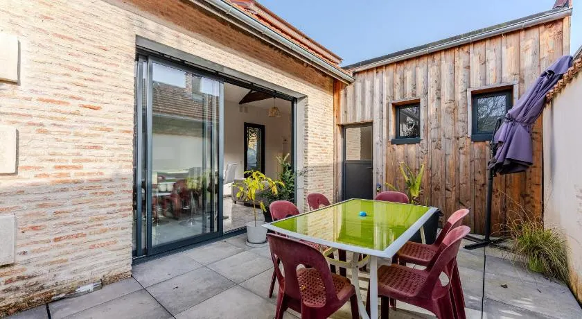 Villa 5 Étoiles avec jardin privé - Image 1
