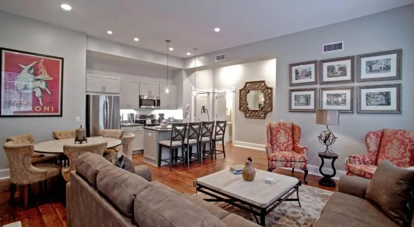 Sophisticated Historic Remodeled 9 bedroom Home - Image 1