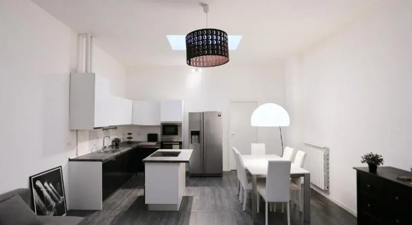 TREND APARTMENTS vicio la metro Maciacchini APPARTAMENTI MODERNI WI FI GRATUITO NUOVA GESTIONE - Image 1