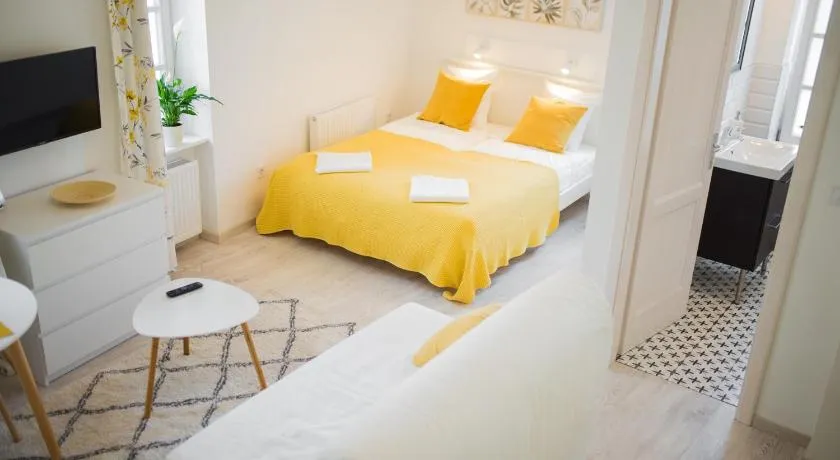 Rába Apartman House - Image 1