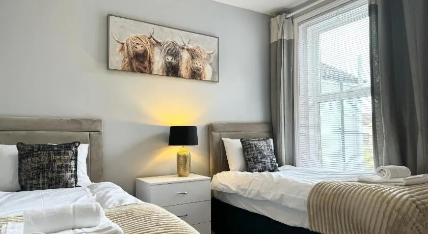 Super Cheap APRIL Prices! - Perfect Contractor Accommodation, Up to 7 guests - Image 1