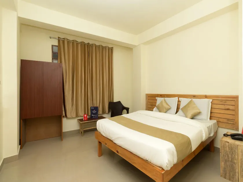 Hotel Travellers INN - Image 1