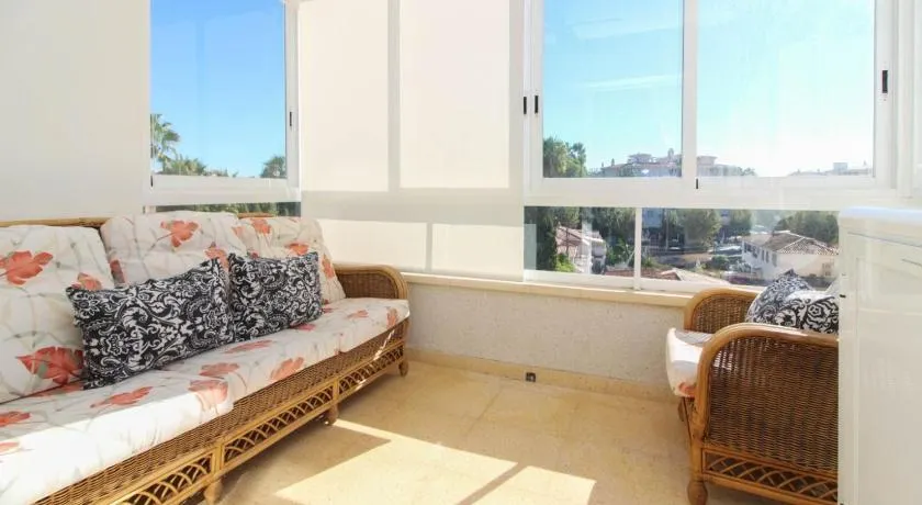 Apartamento Golf Pau Casals - Image 1