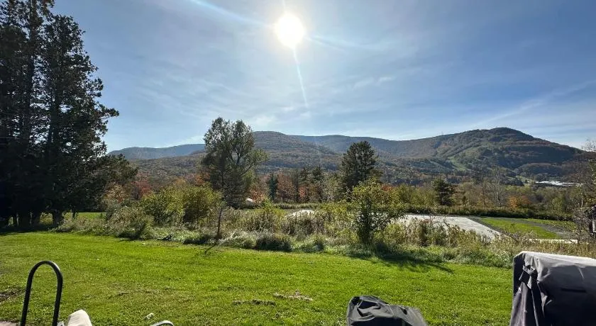 Hunter Mountain Retreat Incredible Views, Pool, Fire Pit - Image 1